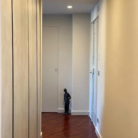 Appartement An Attic, Really Downtown 3 *