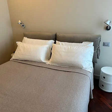 An Attic, Really Downtown 3 Gênes