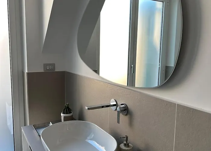 Apartmán An Attic, Really Downtown 3 *