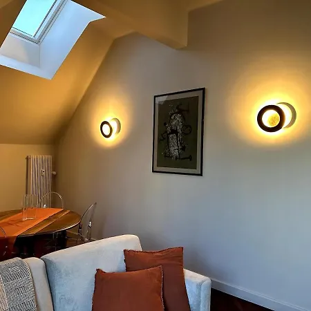 Appartement An Attic, Really Downtown 3 *