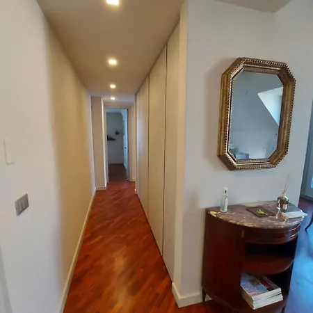 Apartment An Attic, Really Downtown 3 Genua