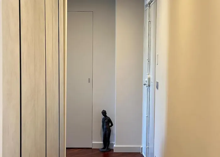 Lägenhet An Attic, Really Downtown 3 *