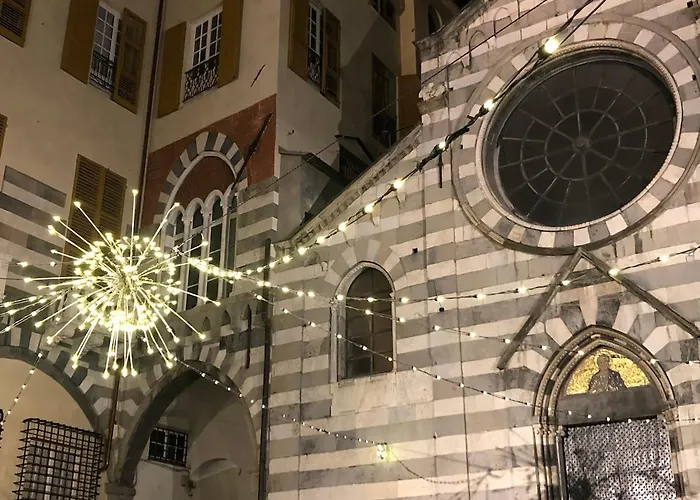 Lägenhet An Attic, Really Downtown 3 *