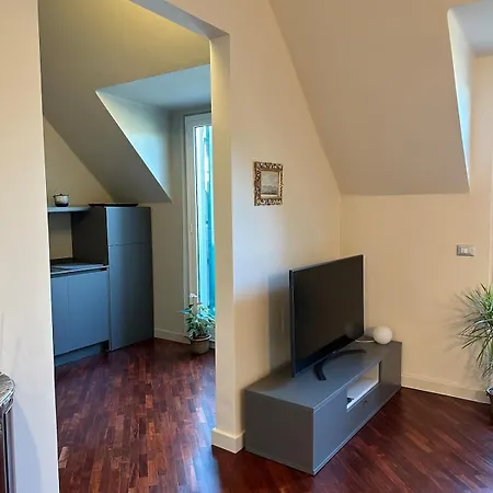 An Attic, Really Downtown 3 公寓